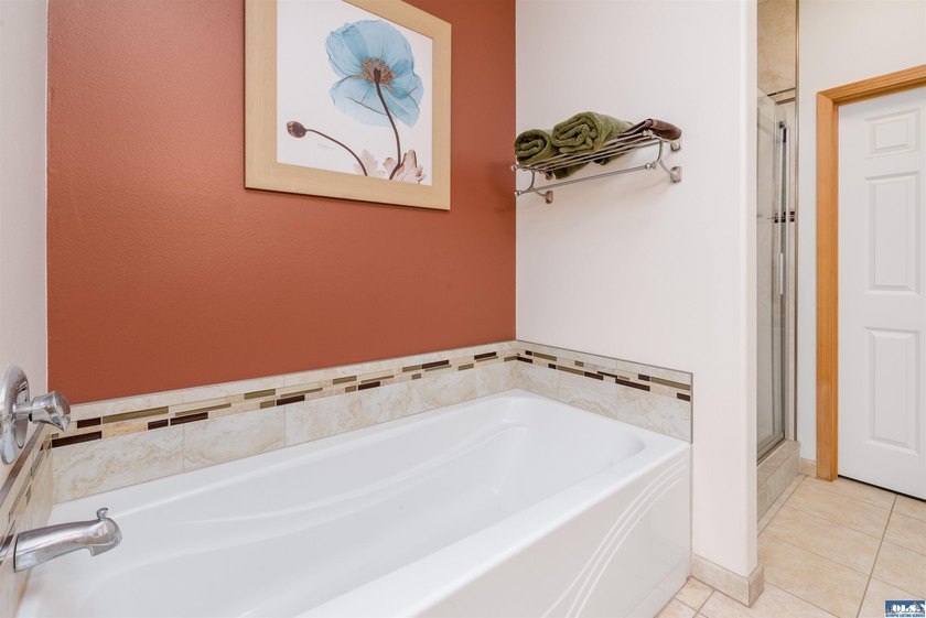 Quintessential Sequim home with beautiful architecture and - photo 21