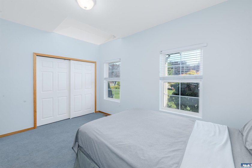 Quintessential Sequim home with beautiful architecture and - photo 25