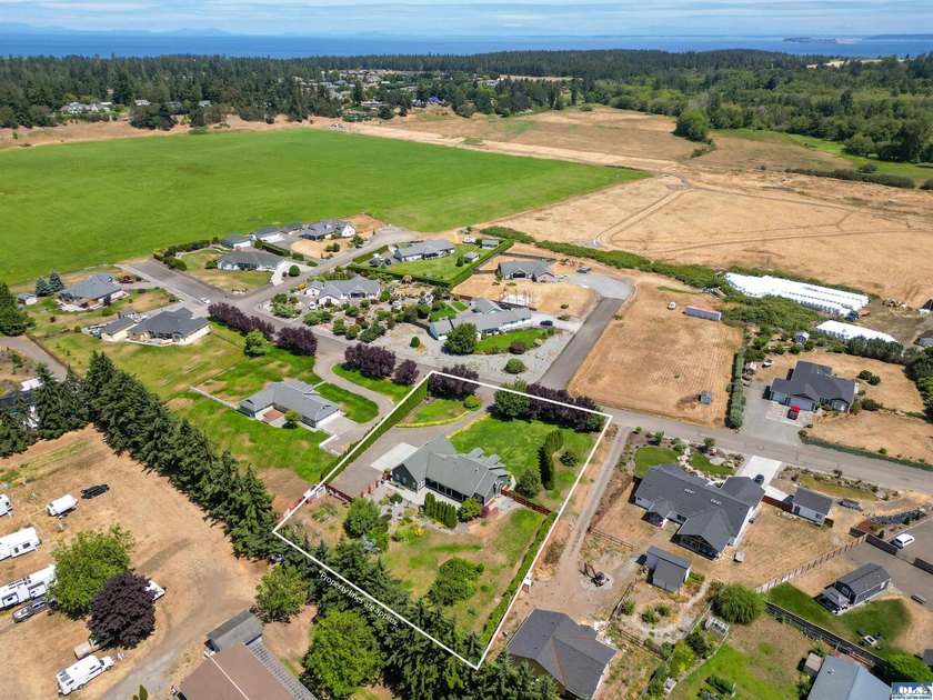 Quintessential Sequim home with beautiful architecture and - photo 46