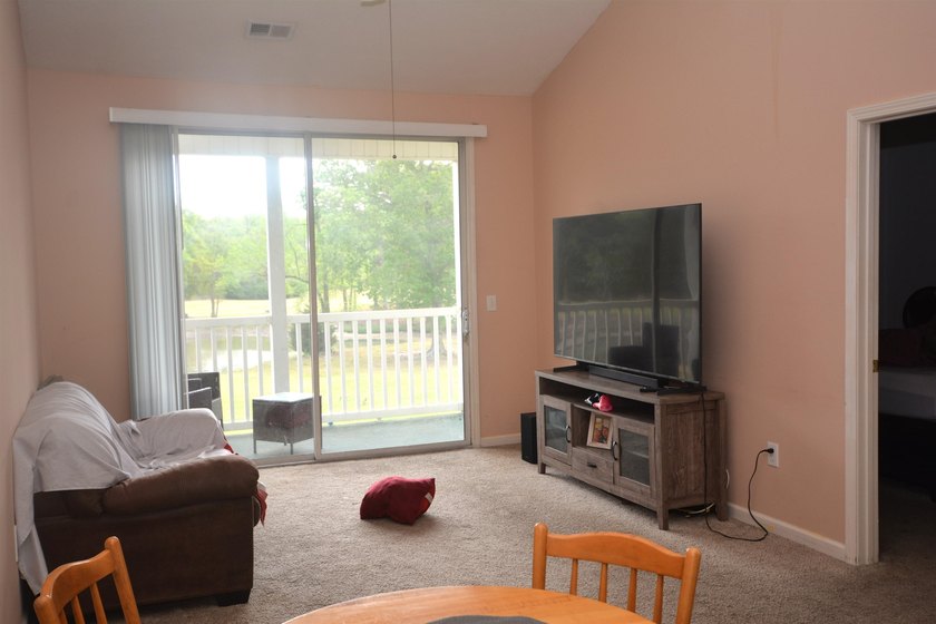 Nice 2 bedroom 2 bath unit updated 2 years ago with new carpet - photo 6
