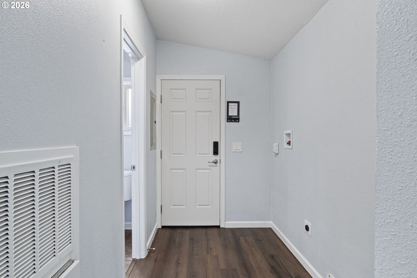 Cute 3 bed/2 bath a third of a mile to Barview Wayside Beach - photo 17