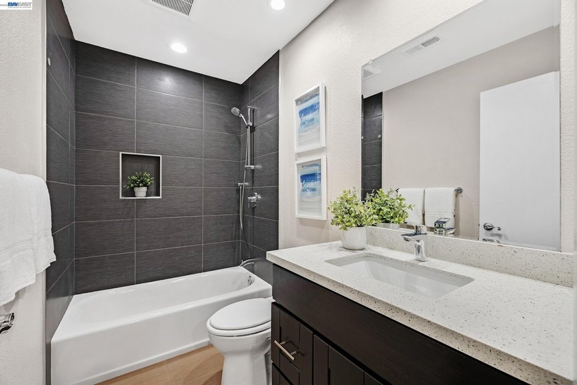 Gorgeous CA Terrace Park home in desirable Niles area! This move - photo 20