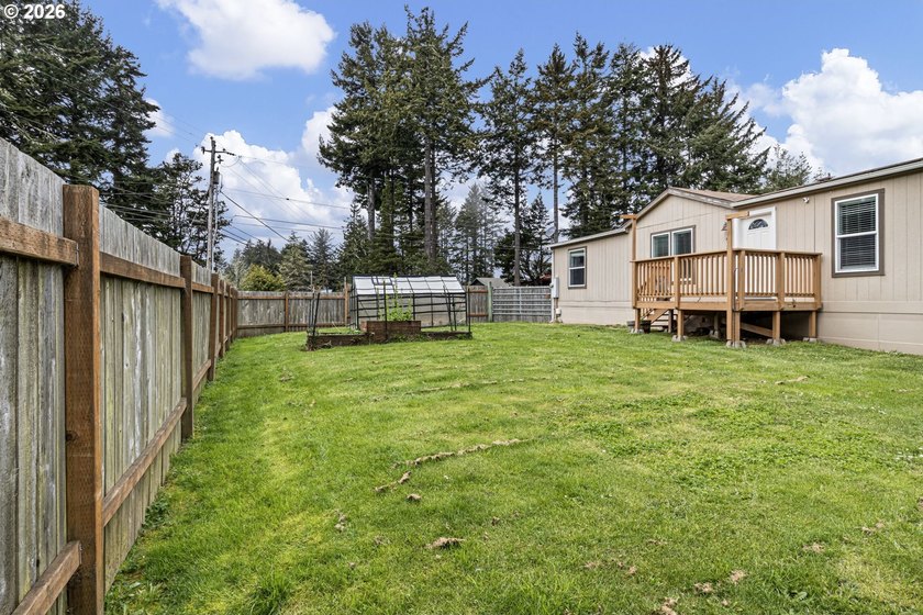 Cute 3 bed/2 bath a third of a mile to Barview Wayside Beach - photo 36