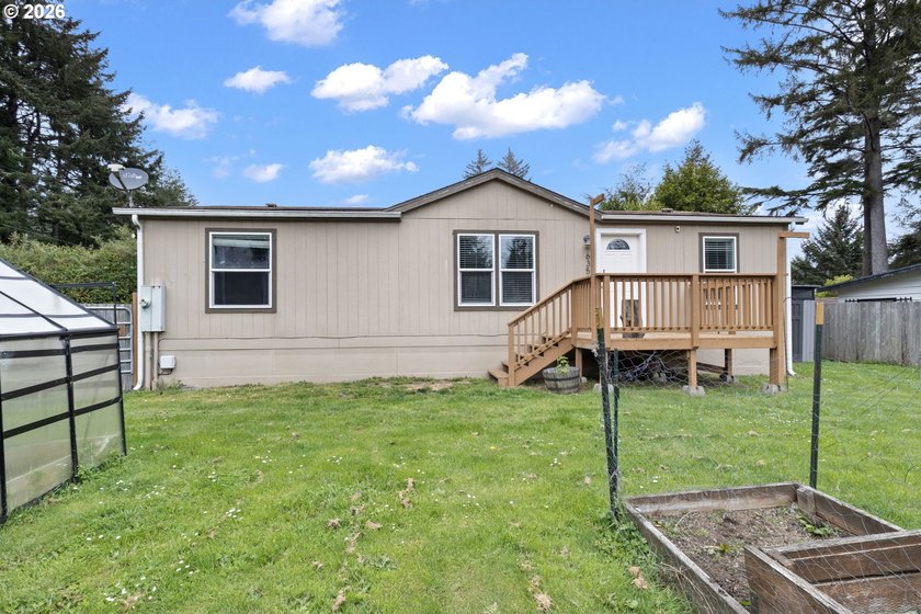 Cute 3 bed/2 bath a third of a mile to Barview Wayside Beach - photo 40