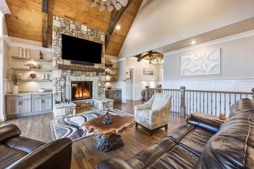 Custom waterfront retreat with private deep-water dock - photo 7