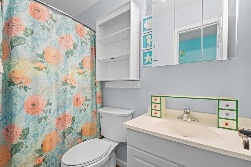 Welcome to your coastal getaway in Apache Campground! This - photo 10
