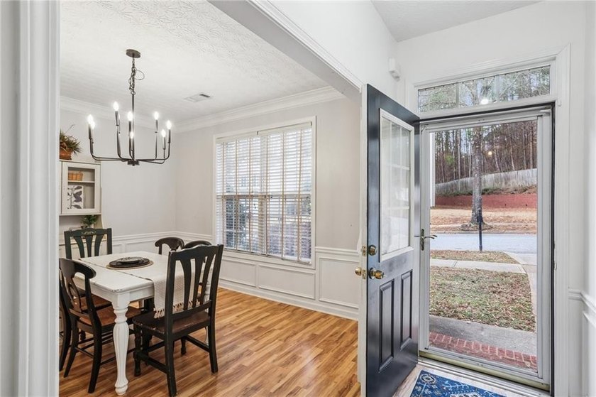 Beautifully maintained home with a finished basement in the - photo 3