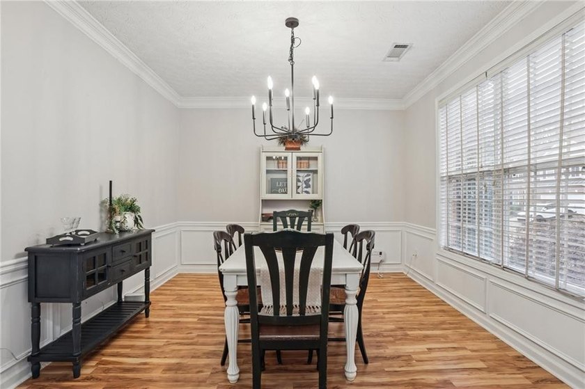 Beautifully maintained home with a finished basement in the - photo 4