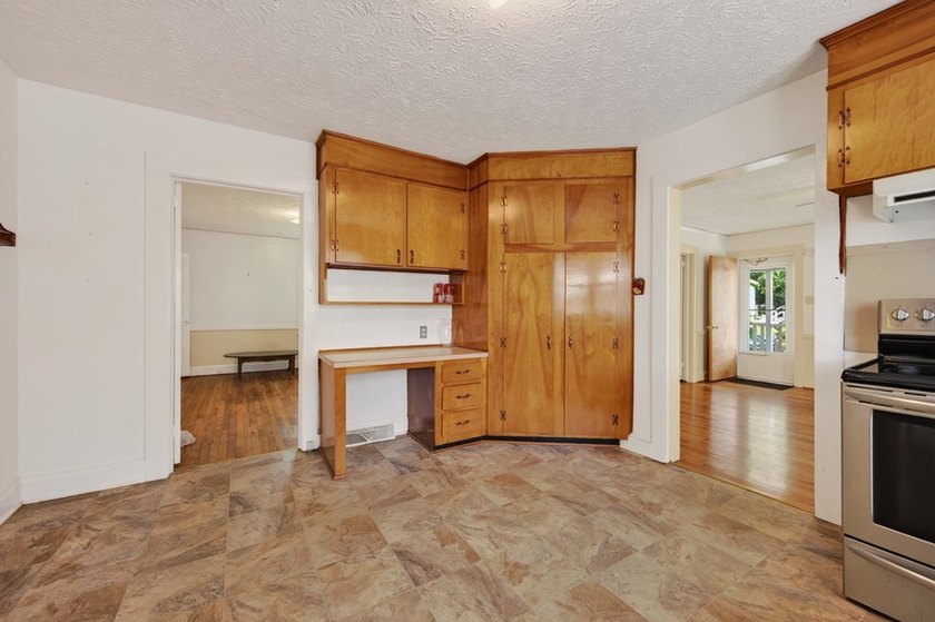 Welcome to this charming cottage nestled in the heart of Fries - photo 18