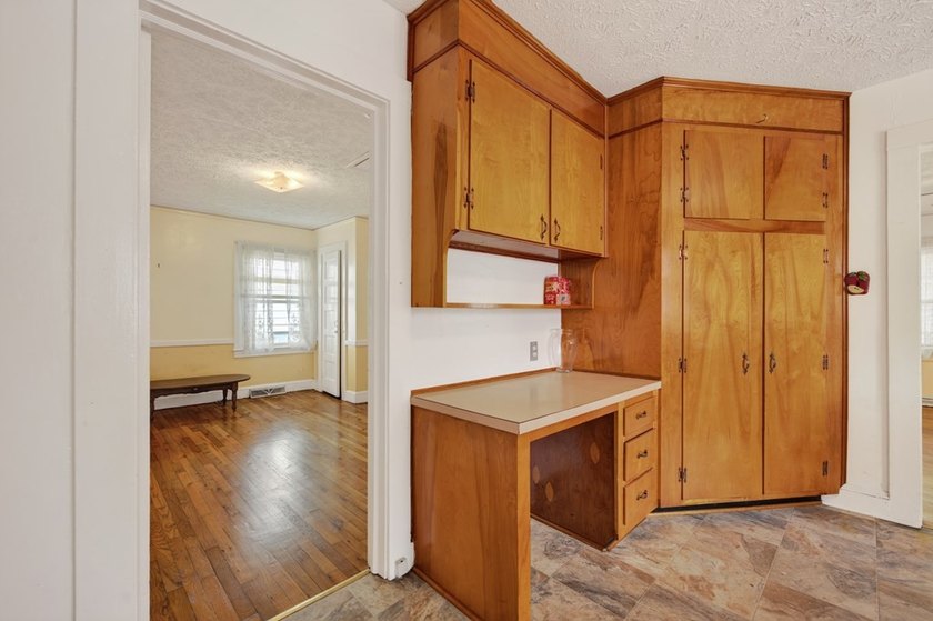 Welcome to this charming cottage nestled in the heart of Fries - photo 21