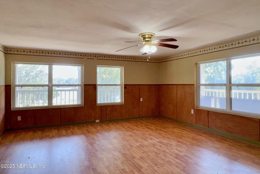Lakefront retreat on Silver Lake just outside the quaint town of - photo 24