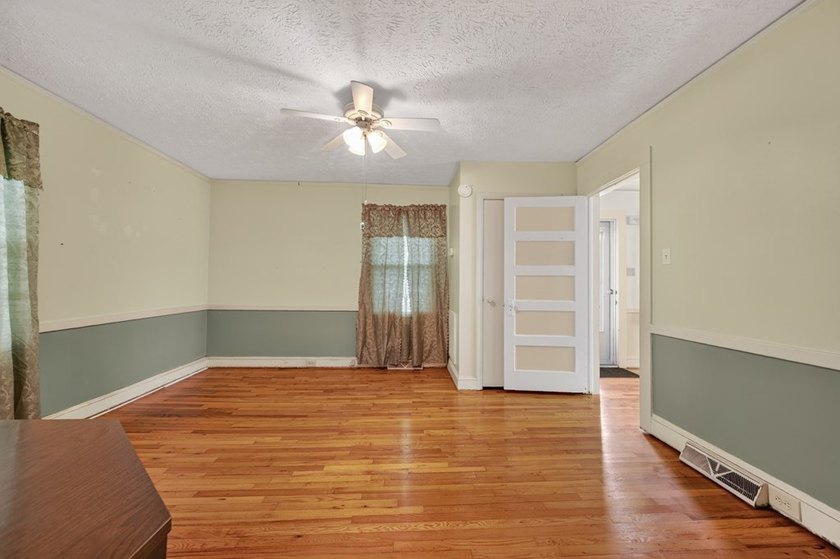 Welcome to this charming cottage nestled in the heart of Fries - photo 28