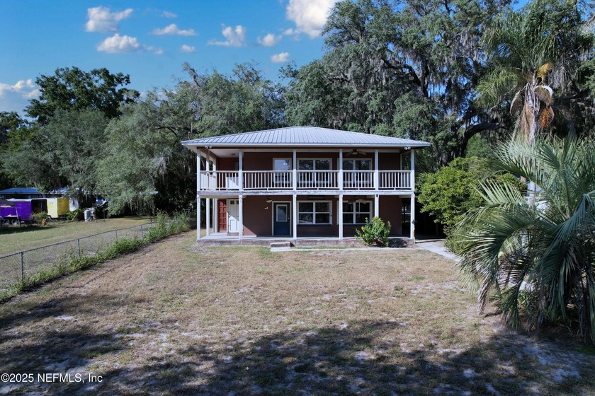 Lakefront retreat on Silver Lake just outside the quaint town of - photo 31