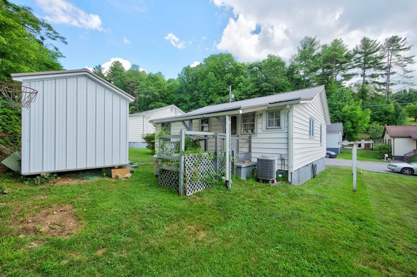 Welcome to this charming cottage nestled in the heart of Fries - photo 39