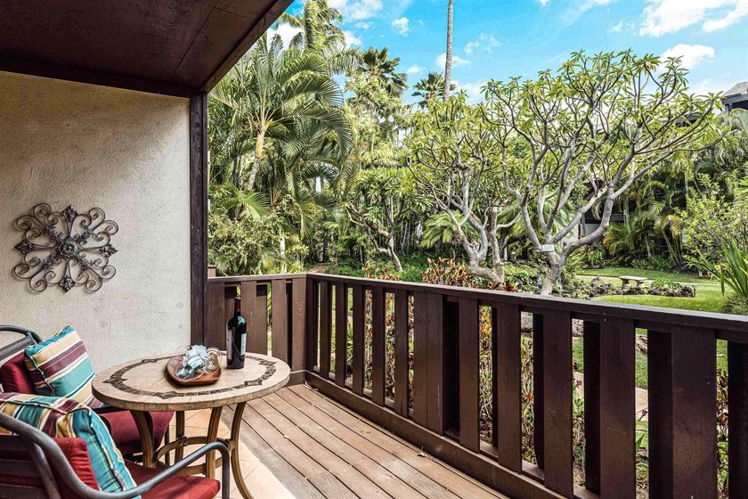 MOTIVATED TO SELL. Ground Floor. Garden Views. Right Across from - photo 8