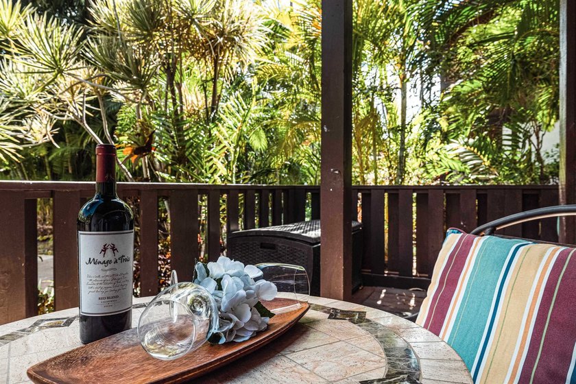 MOTIVATED TO SELL. Ground Floor. Garden Views. Right Across from - photo 10