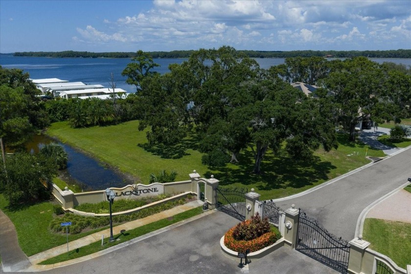 Discover an incredible opportunity to create your dream home in - photo 8