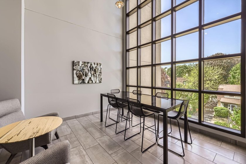 820 Emerald St 307 - photo 4