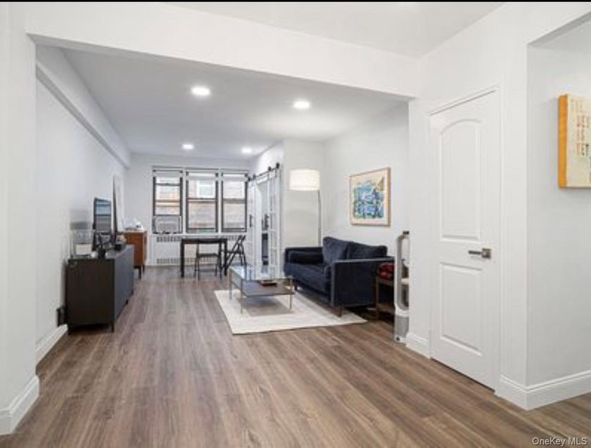 Welcome to this charming 2-bedroom co-op renovated not long age - photo 4