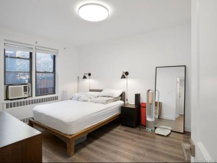 Welcome to this charming 2-bedroom co-op renovated not long age - photo 6