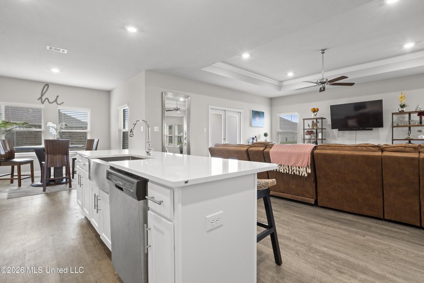 Welcome to your dream home offering 2.75% VA Assumable loan with - photo 12
