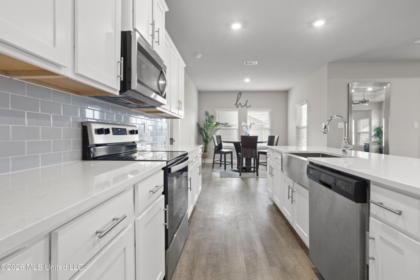 Welcome to your dream home offering 2.75% VA Assumable loan with - photo 13