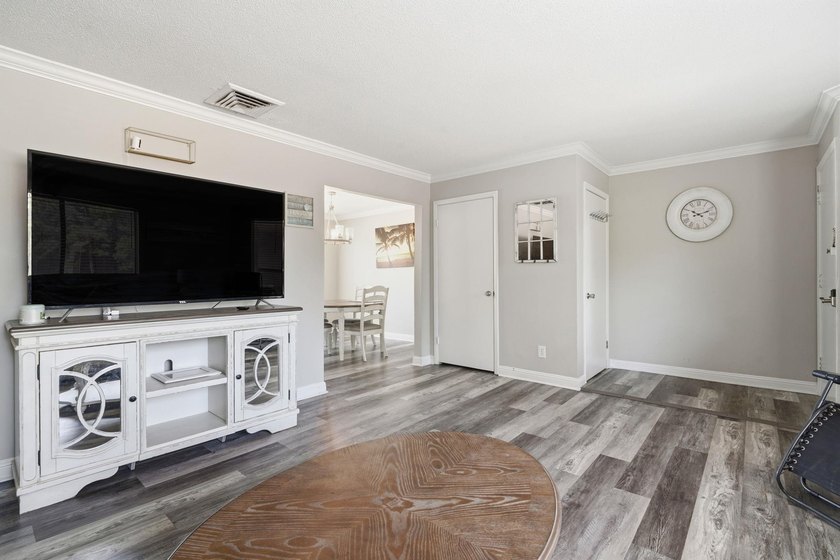 Welcome to 2000 Greens Blvd, Unit 40-C. This beautifully - photo 7