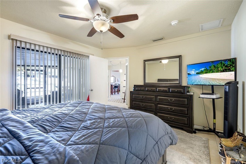 Listed below recent appraised value. Back on the market after - photo 10