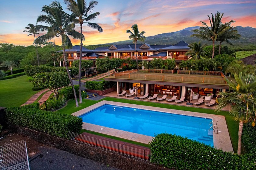 THE ULTIMATE MAUI DREAM . .The most sophisticated are no longer - photo 2