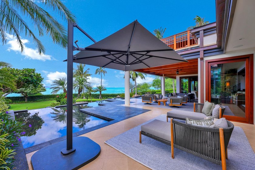 THE ULTIMATE MAUI DREAM . .The most sophisticated are no longer - photo 3