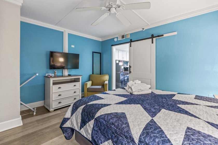 Wake up to ocean breezes at Grande Cayman Resort, one of the - photo 10