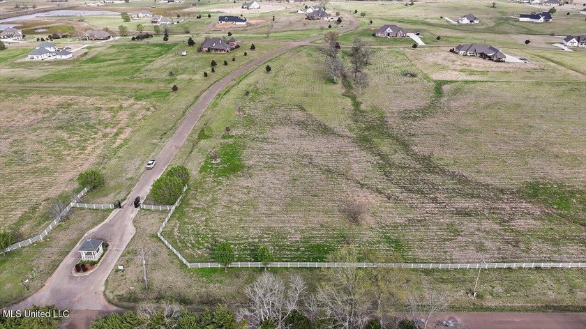 Come build your custom, dream home on this gorgeous lot located - photo 2