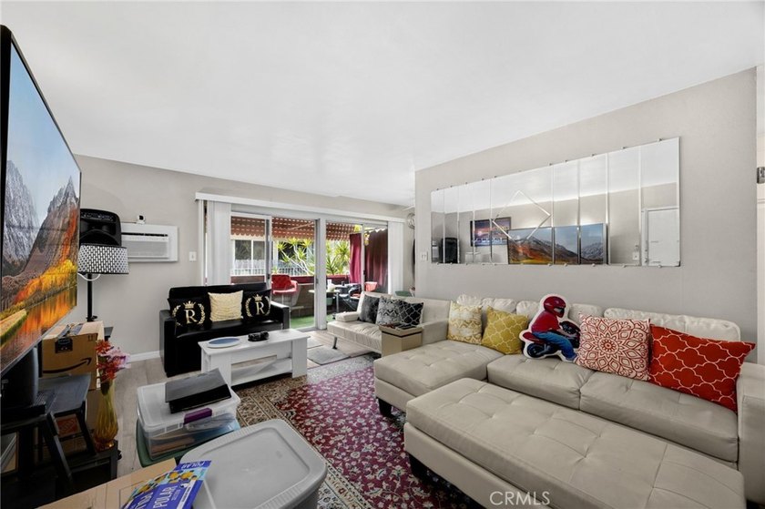 Welcome to this charming top floor 1 bedroom, 1 bath own your - photo 13
