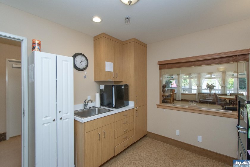 Some properties come along only once. This is one of them - photo 14