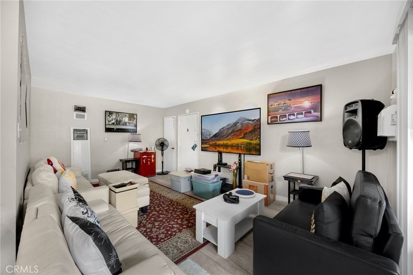 Welcome to this charming top floor 1 bedroom, 1 bath own your - photo 15