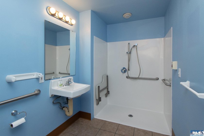 Some properties come along only once. This is one of them - photo 22