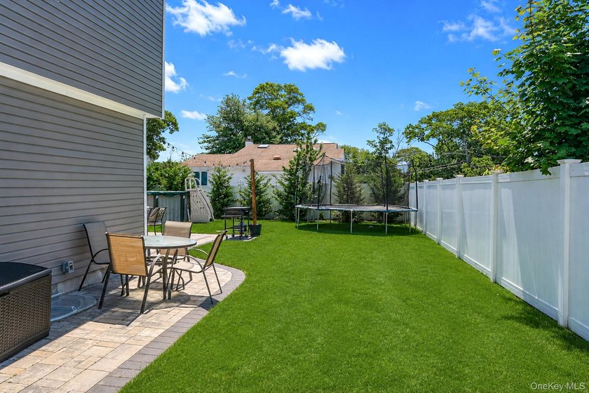 Immaculate, Completely Renovated 4-Bedroom, 2-Bath Colonial - photo 25