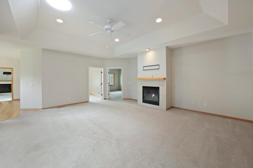 Rare opportunity to own these highly desired 55+ one level - photo 5