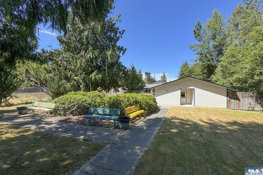 Some properties come along only once. This is one of them - photo 38
