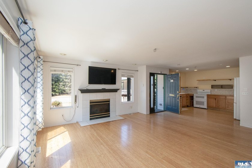 Some properties come along only once. This is one of them - photo 41