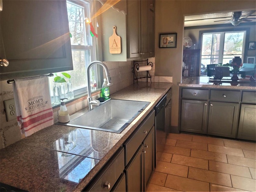 Beautiful Lakefront Home - Under Contract SOLD - photo 9