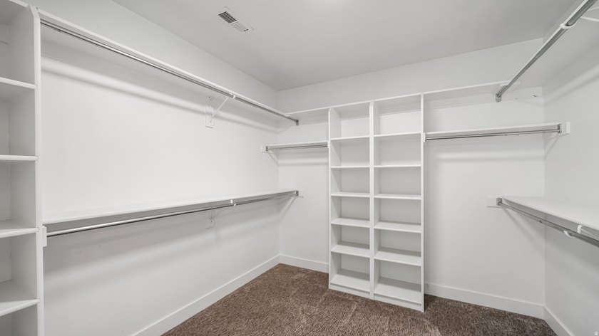 Welcome to this exceptional 3,789 sq. ft. two-story home in one - photo 22