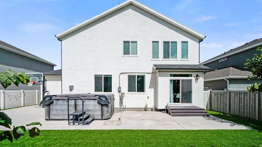 Welcome to this exceptional 3,789 sq. ft. two-story home in one - photo 33