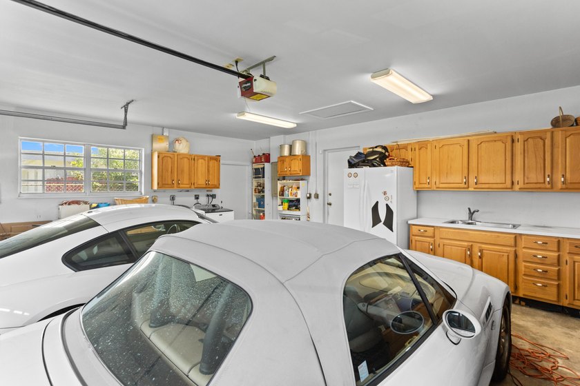 Welcome to this thoughtfully designed single-family residence - photo 41