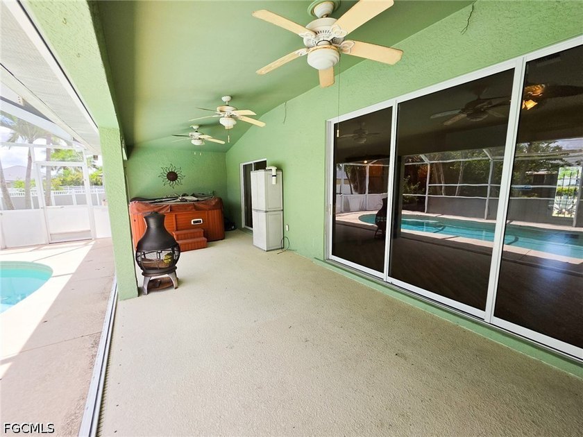 Move in Ready! This popular Grand Cayman model in desirable SW - photo 4