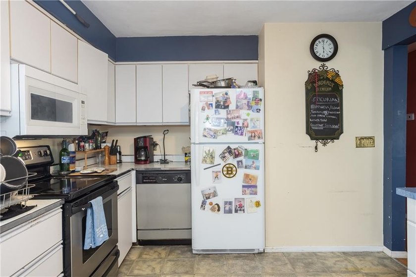 A well-proportioned home offering a flexible layout and room to - photo 8