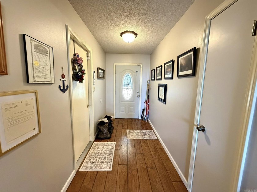 Lake-view home with so much to offer. This 3-bedroom, 2 bath - photo 9