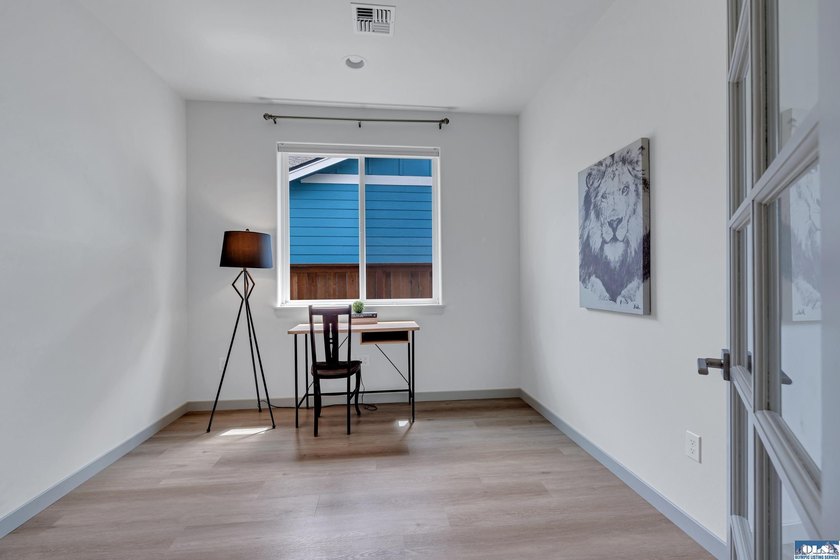 If you want low-maintenance, comfort and convenience, take a - photo 13