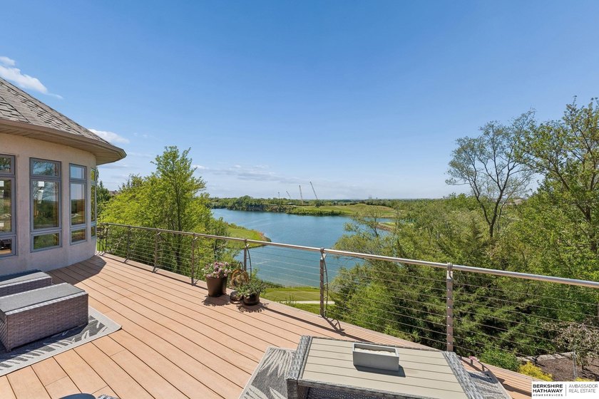 Open 7/15 from 5-7 Relax everyday while overlooking picturesque - photo 4