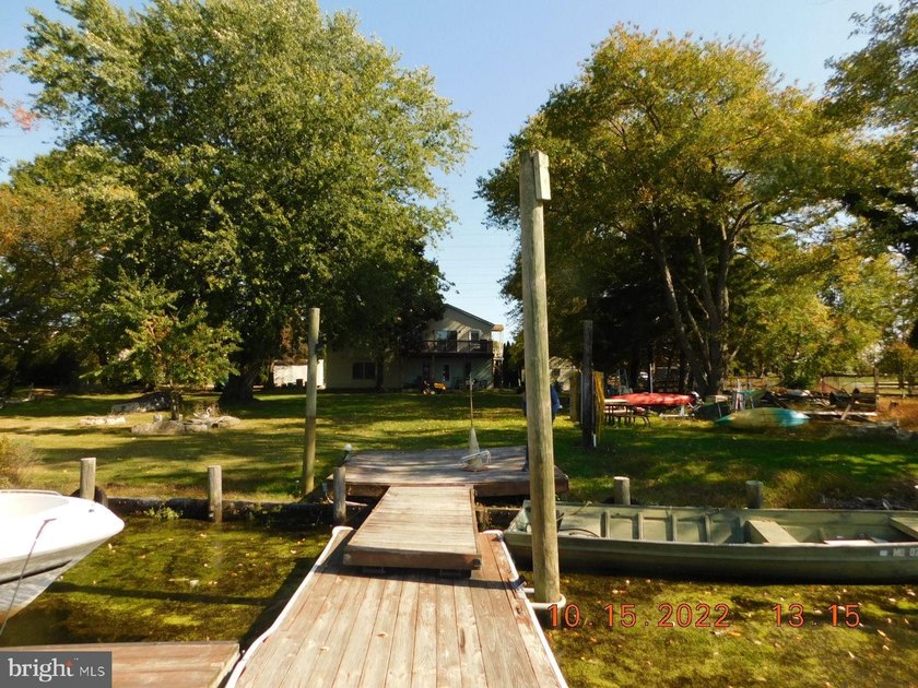 Waterfront with passive income opportunities! Two story home - photo 3